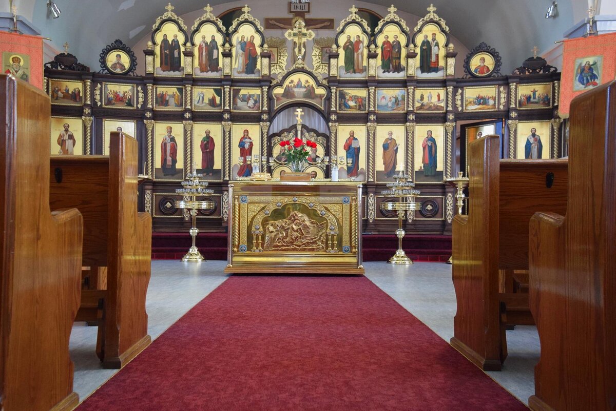 Собор изнутри, вид на алтарную перегородку. Фото из сети.