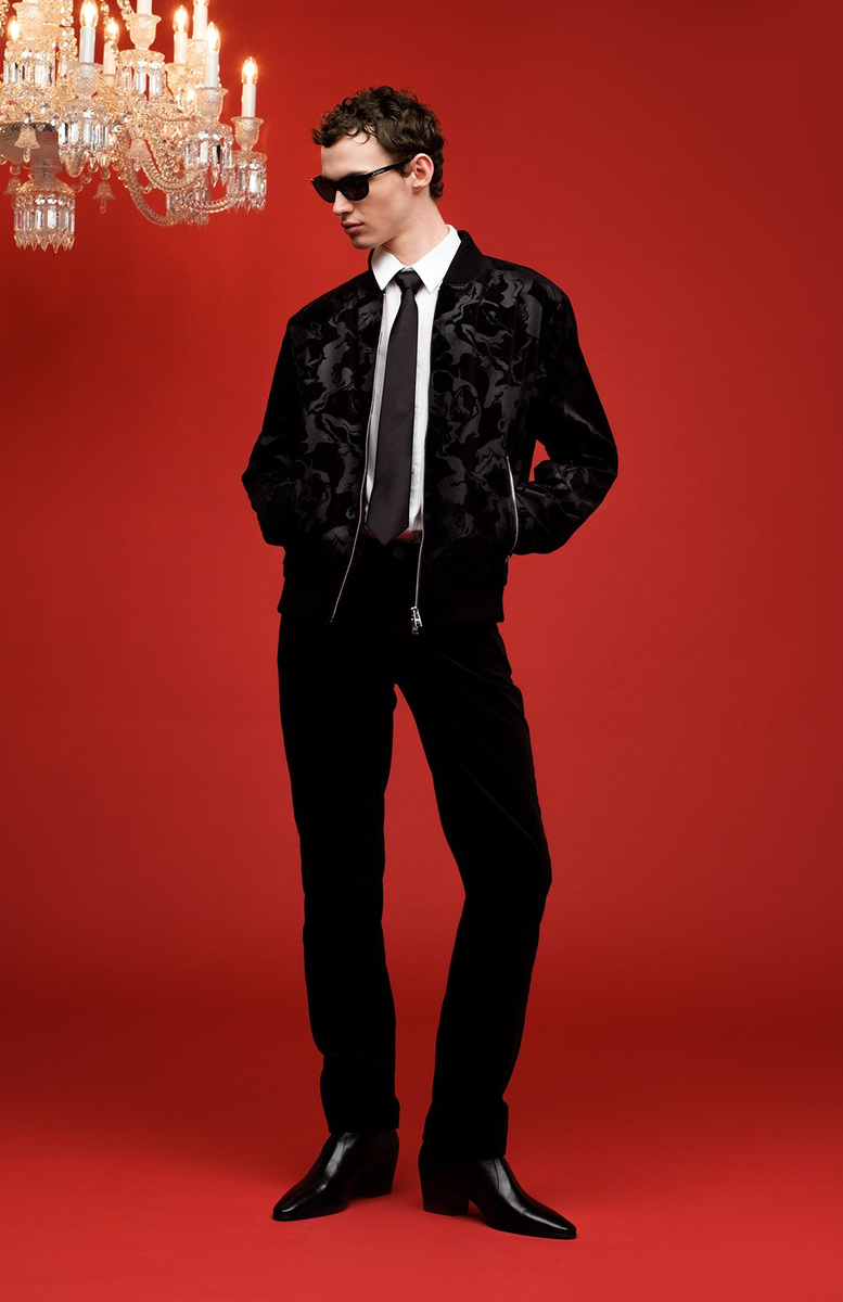 Источник: https://www.tsum.ru/