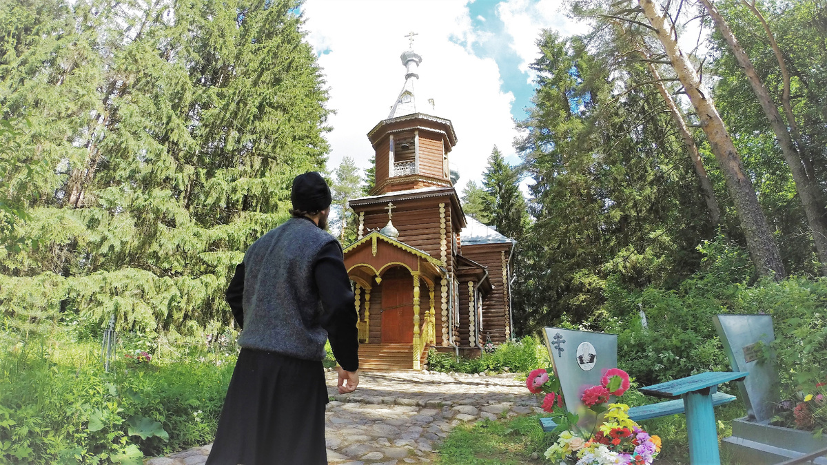 Храм Воскресения Христова, деревня Трошигино