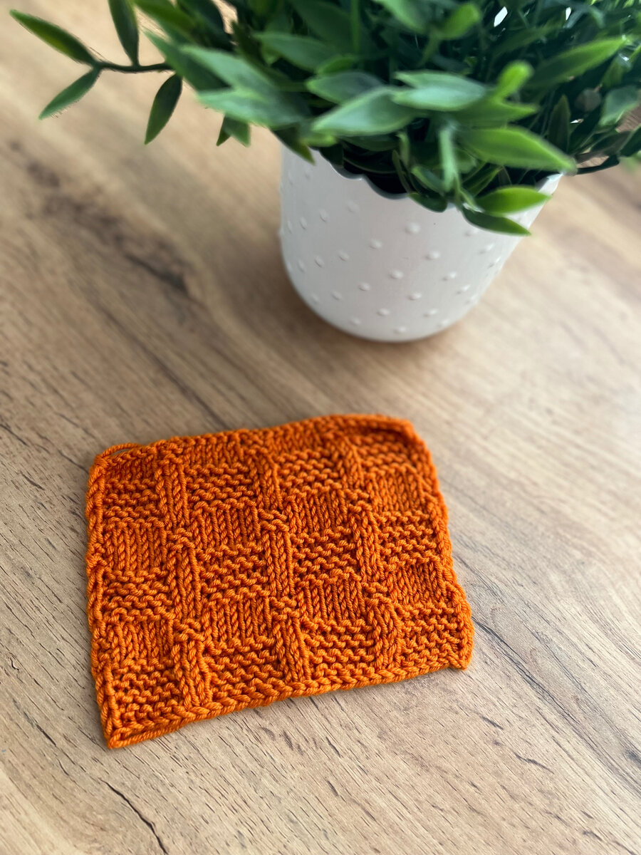 Пряжа - 100% мериносовая шерсть (90м/50г), спицы 3,75мм