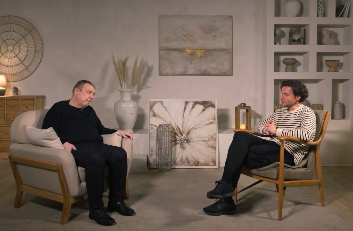 С Александром Семчевым. Скриншот автора