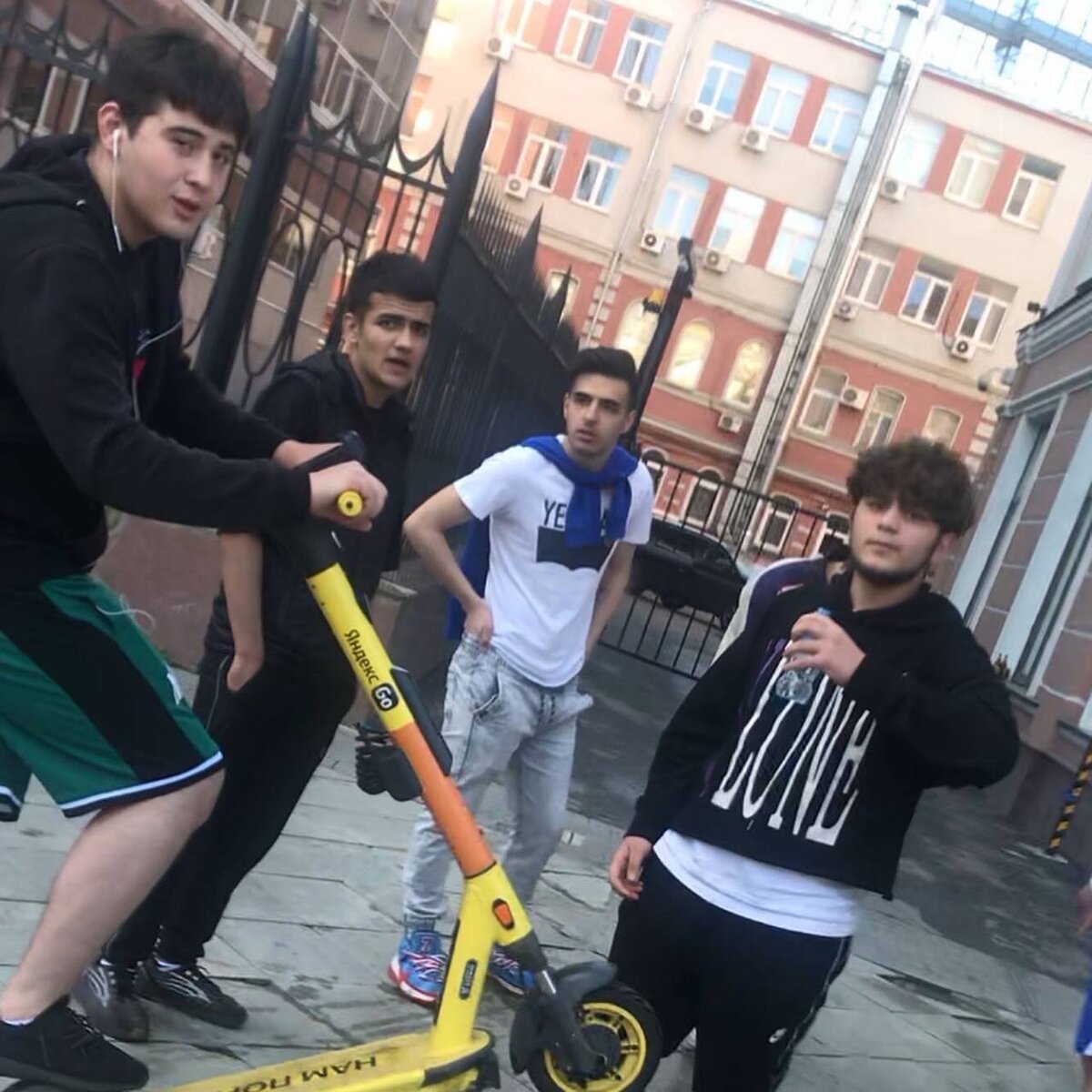 Самвел и Ко. Кидалы таксистов. 