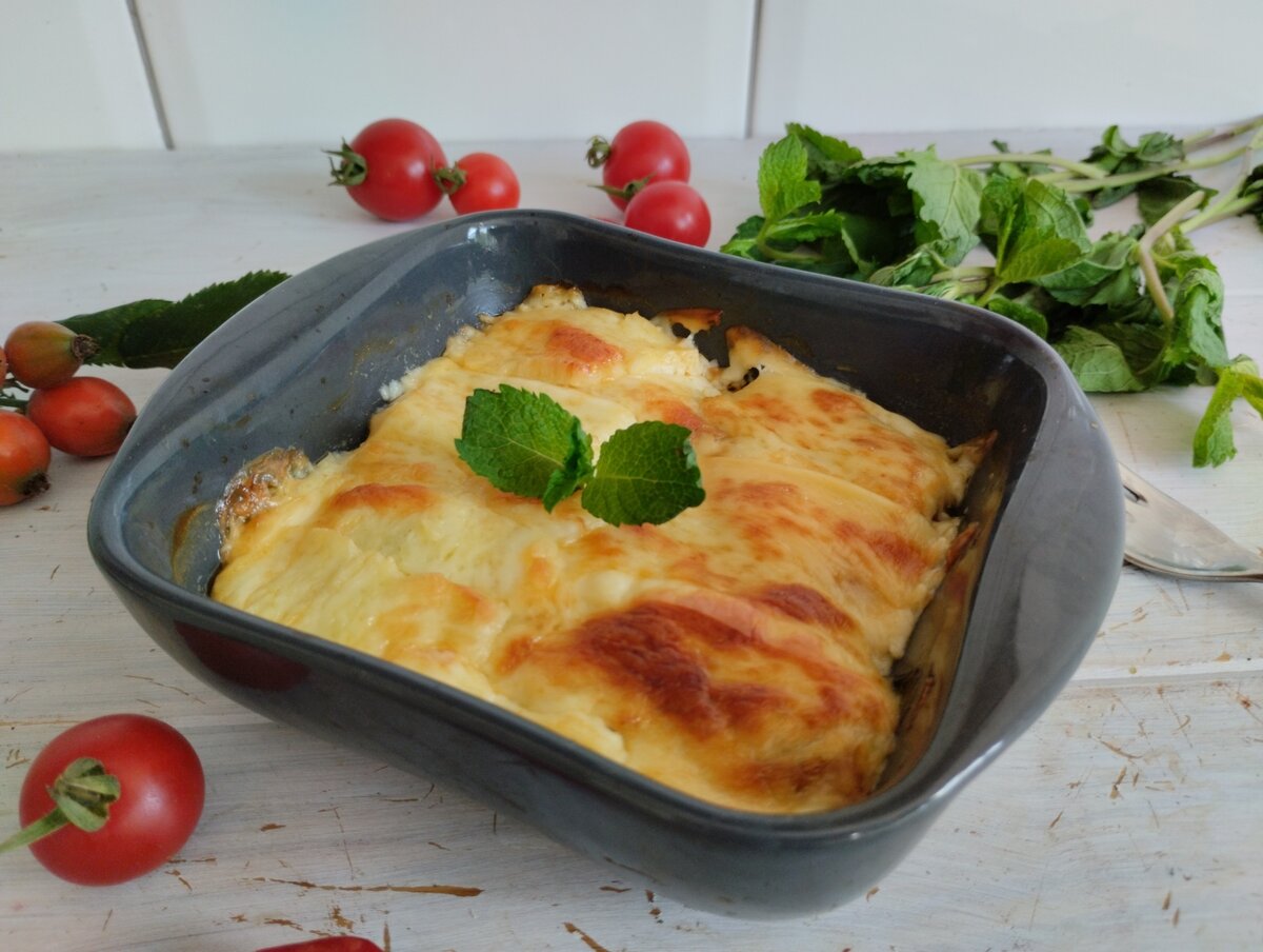    Сулугуни, запеченный с мятой и помидорами