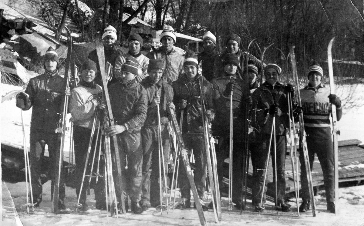 "Десна" перед финальной "пулькой" в Брянске. Февраль 1985 года.