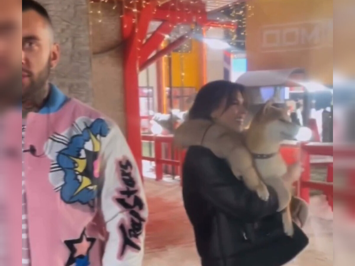 Артём Грант и гостья. Источник: соцсеть