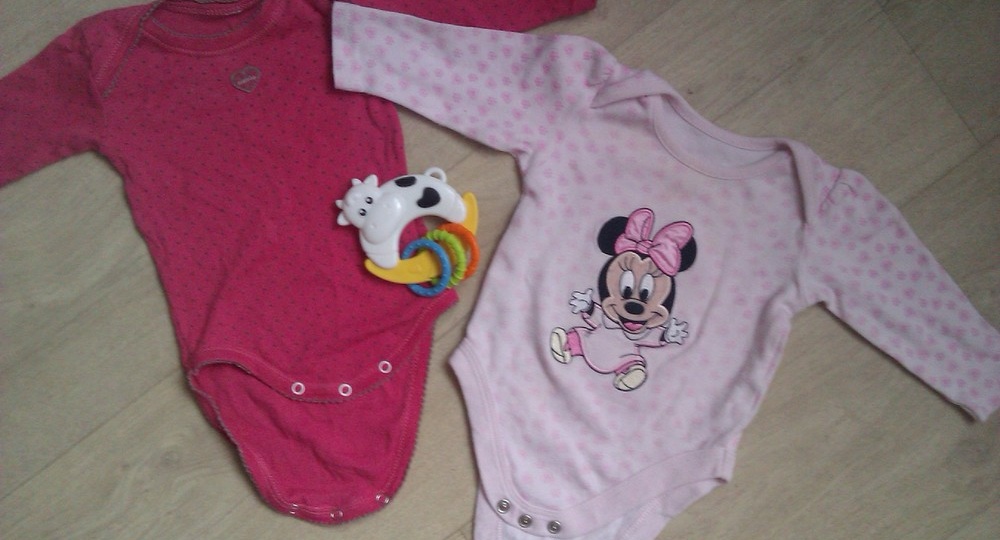 Свекровь накупила одежды для будущей внучки, а я все выбросила