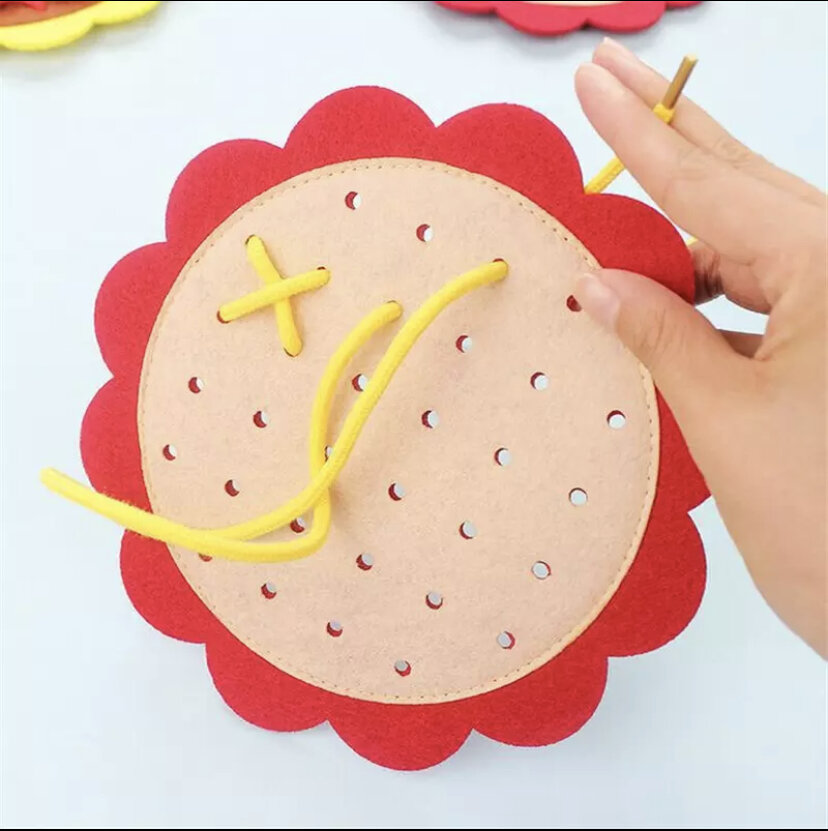 Такую игру можно сделать самостоятельно, но стоит ли тратить время, если цена всего 69 рублей? 69,10 руб.  -33％ | Новый обучающий детский сад ручной DIY тканевый материал Монтессори детские развивающие Игрушки для раннего обучения Обучающие пособия Математические Игрушки
https://a.aliexpress.com/_eMhCgi