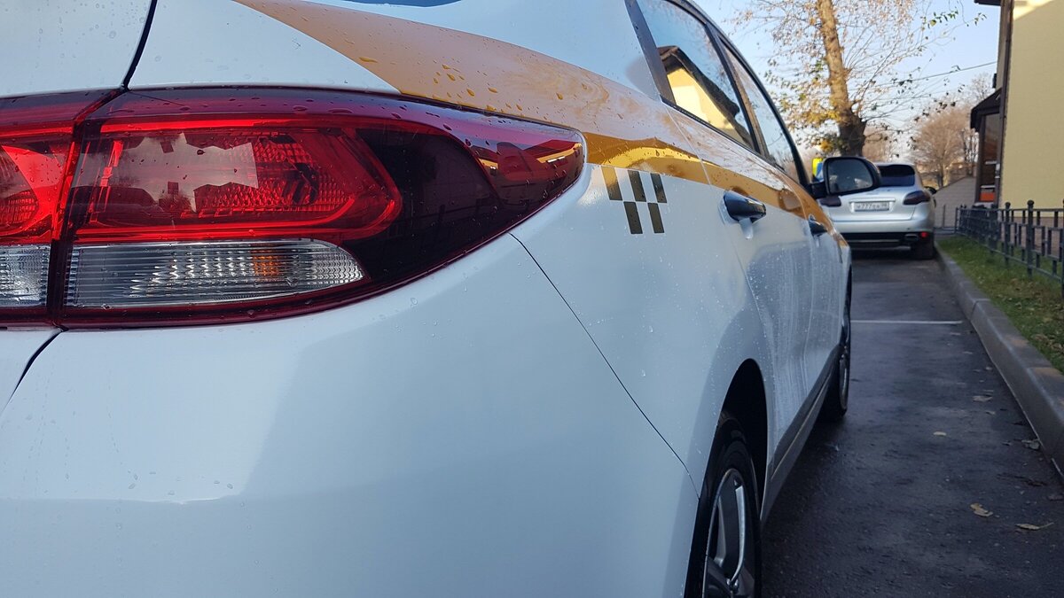 Фото с конкурентного канала вежливый борт: https://zen.yandex.ru/media/vezhliviy_bort/samozaniatyi-taksist--19-regionov-s-novogo-goda-5df755be3639e600af66eec9
(походу его тачка)