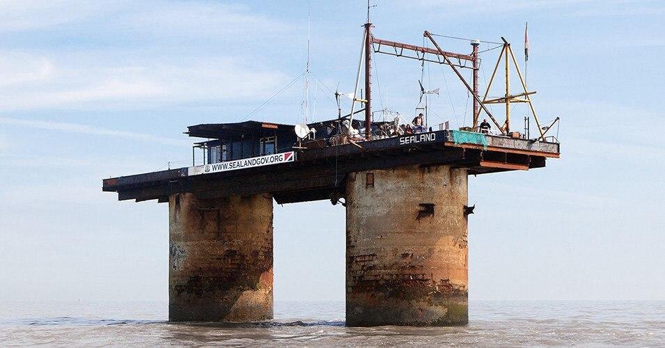 Платформа государства Sealand, вид с воды))