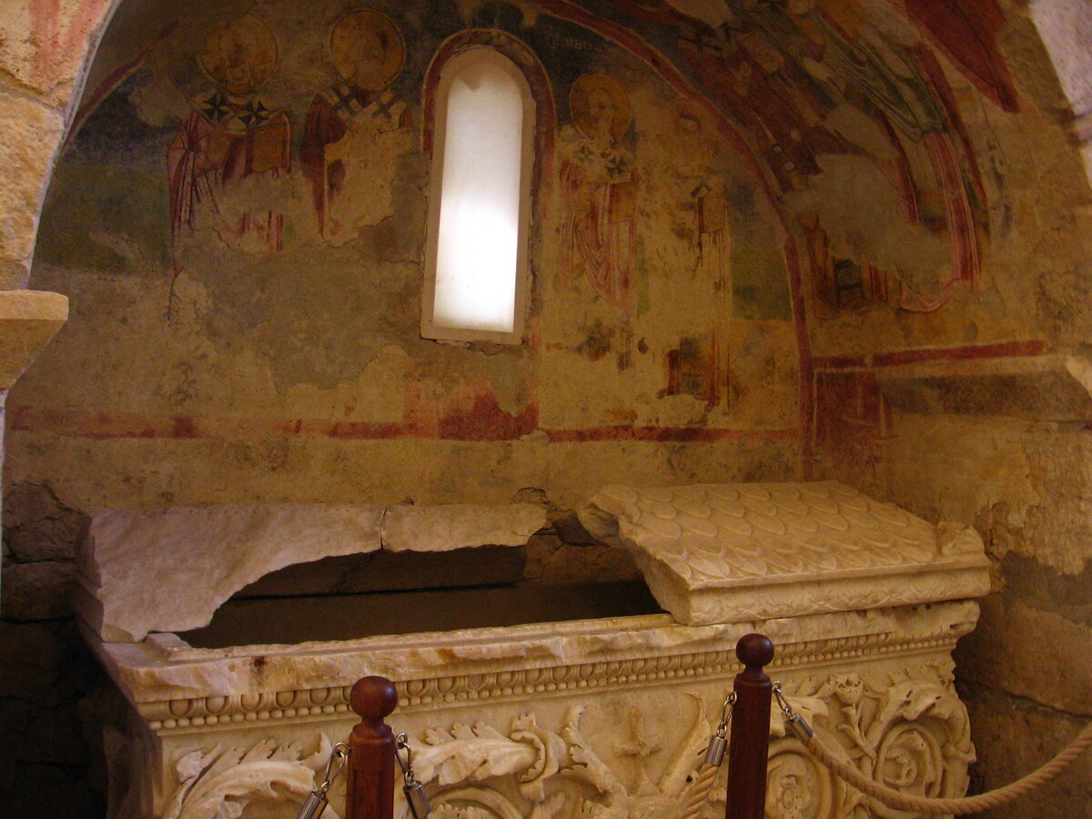 Гробница Св. Николая в Демре