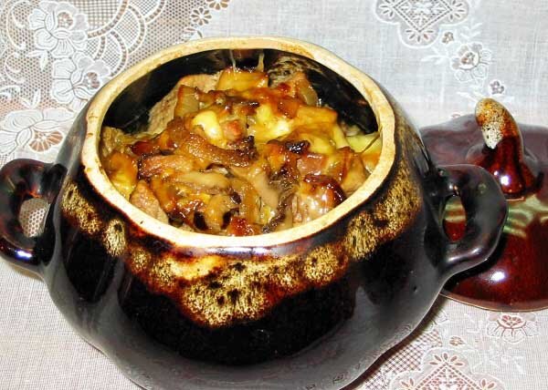Рецепт курицы с грибами в горшочке