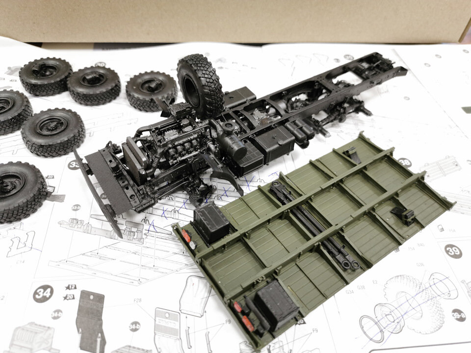 Листайте. Вид снизу без бортов и шанцевого инструмента