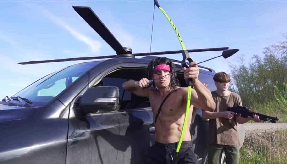 Кадры из фильма-пародии на к/ф "Рэмбо". 7-я серия проекта "Невыходные".