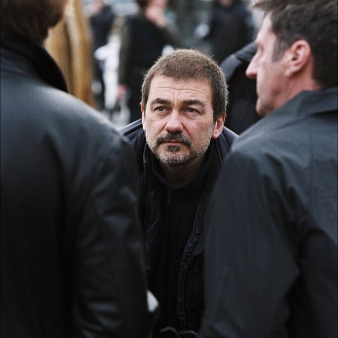 Оливье Маршаль на съёмках фильма "Набережная Орфевр, 36". Источник: Яндекс.Картинки