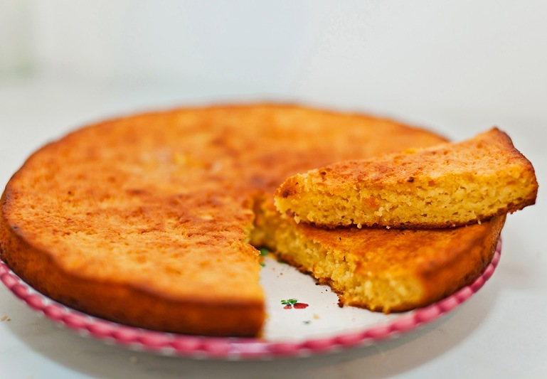 Кукурузный хлеб на кефире в мультиварке