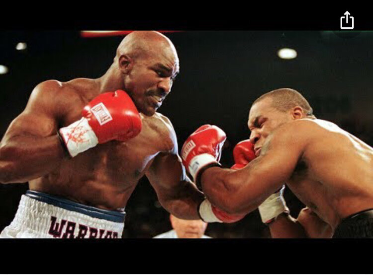 ОписаниеБокс — контактный вид спорта, единоборство, в котором спортсмены наносят друг другу удары кулаками обычно в специальных перчатках. Рефери контролирует бой, который длится до 12 раундов.