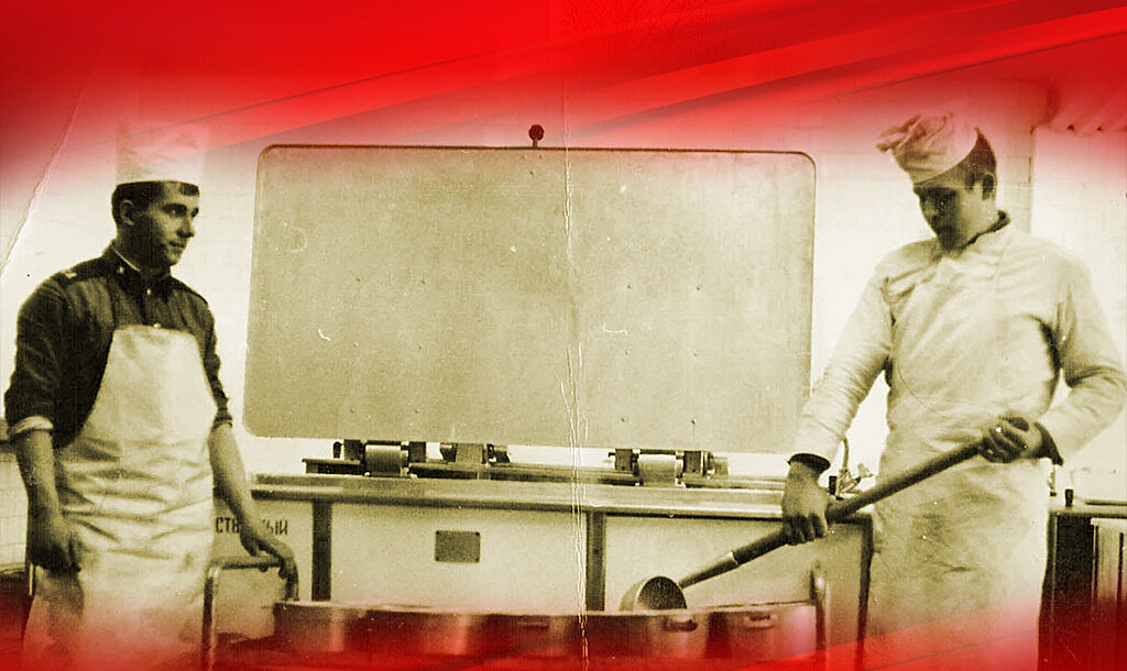 Готовить на всех приходилось не хилые баки