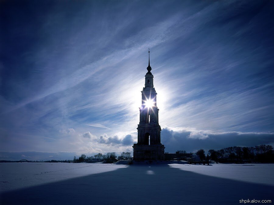 Колокольня Николаевского собора в Калязине