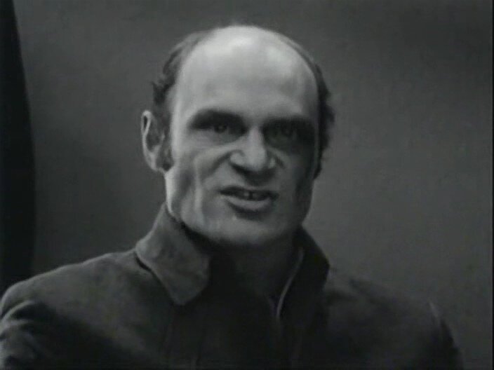 Листайте! Плавский, бандит (актёр Юрий Шерстнёв)