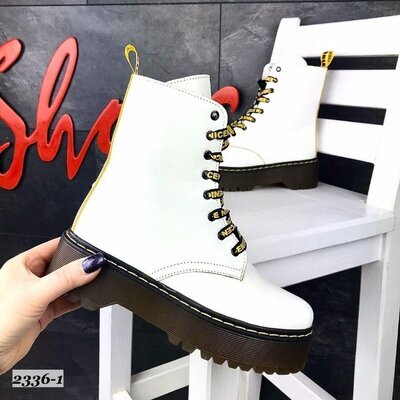 Модные и трендовые белые женские ботинки          Источник : google.com