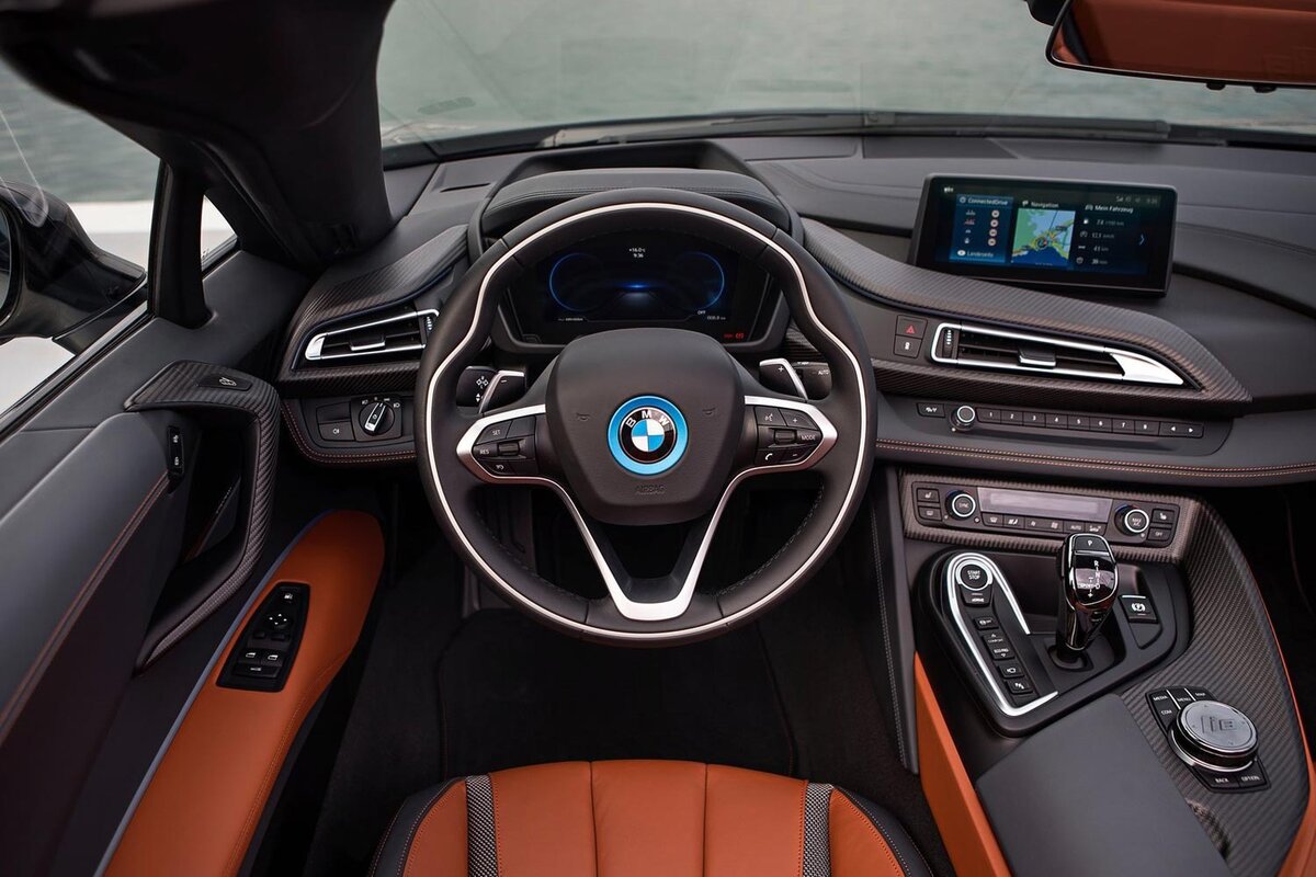 Когда сел в BMW i8, увидел это точто паразит всех!!