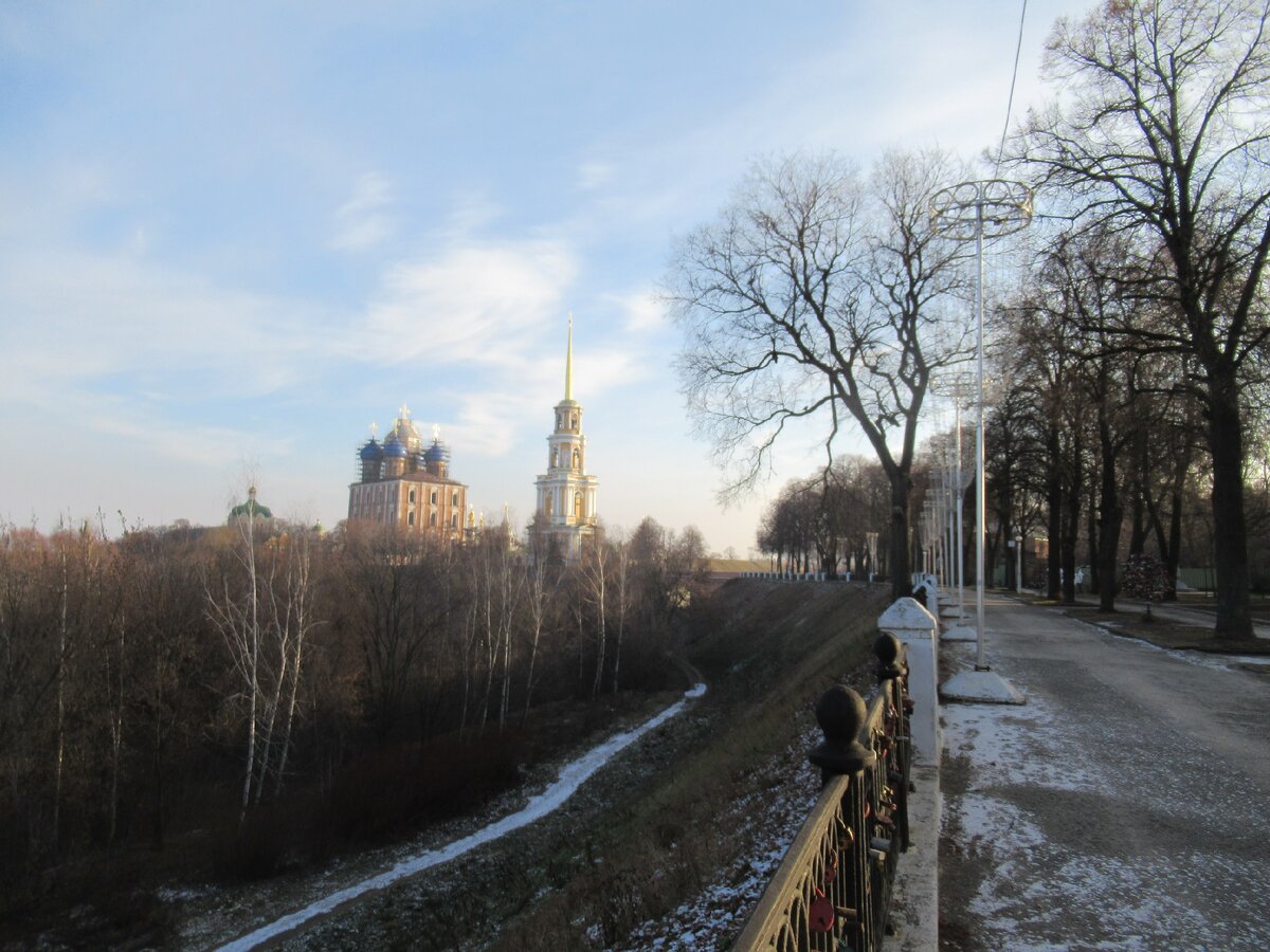 Посетила в конце ноября Рязань, снега было мало. Зато в феврале и в марте  город превратился в снежное царство | Записки любителя путешествий | Дзен