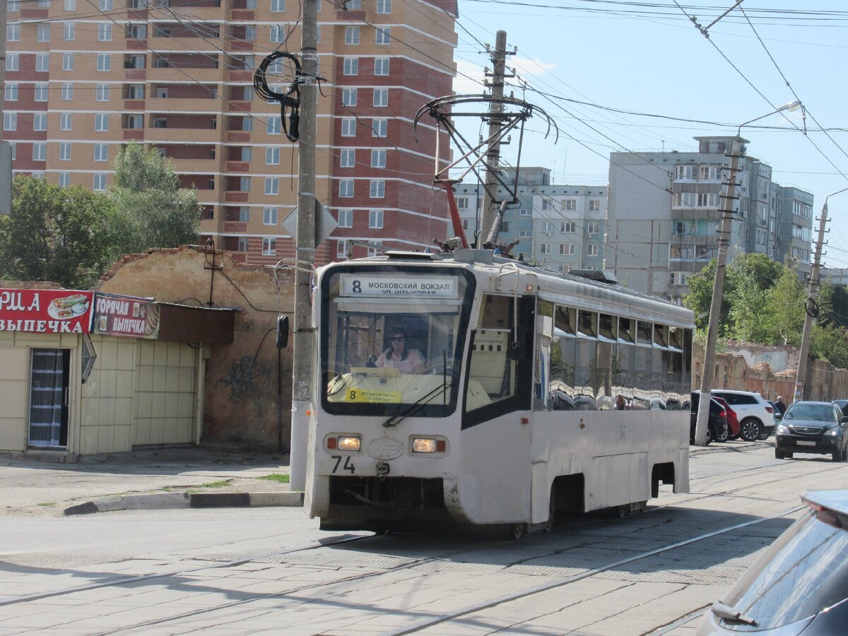 Маршрут номер 8 Московский вокзал - ул. Штыковая не прижился и был ликвидирован, фото автора
