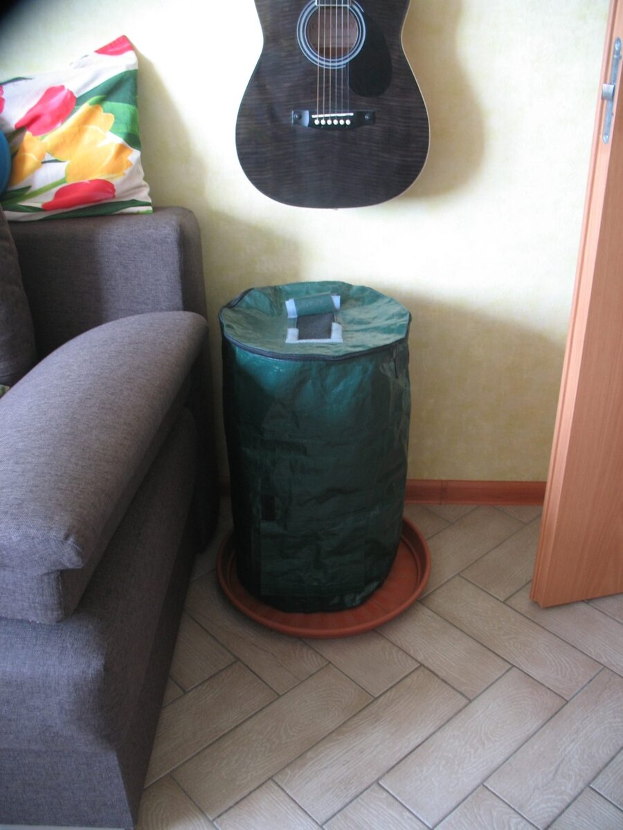 Фото сообществ ВК Компостные черви у вас дома и Zero Waste Karjala