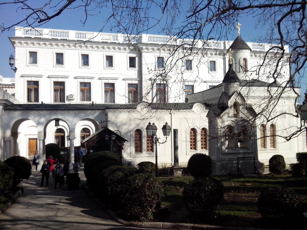 Еще февраль, людей немного!