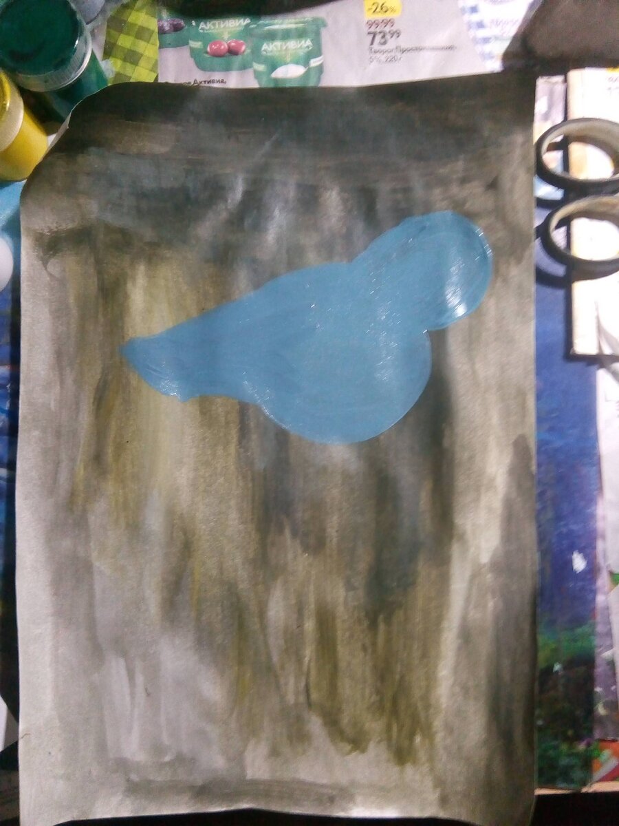 Подготавливаем фон картины - я старался скопировать фон некоторых средневековых картин, чтобы портрет моего Крысиного короля был похож на настоящий. Для начала рисуется круг - для простоты взял ободок скотча, далее добавляем нос и ухо