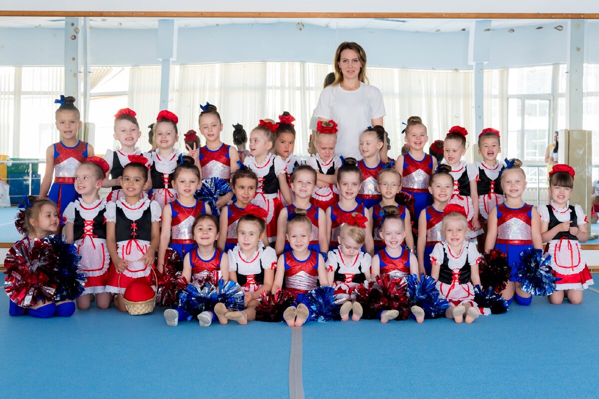 Светлана со своими воспитанниками.