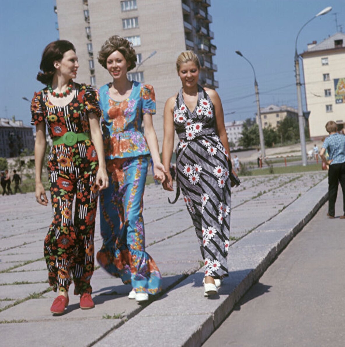 Женские платья 80х годов