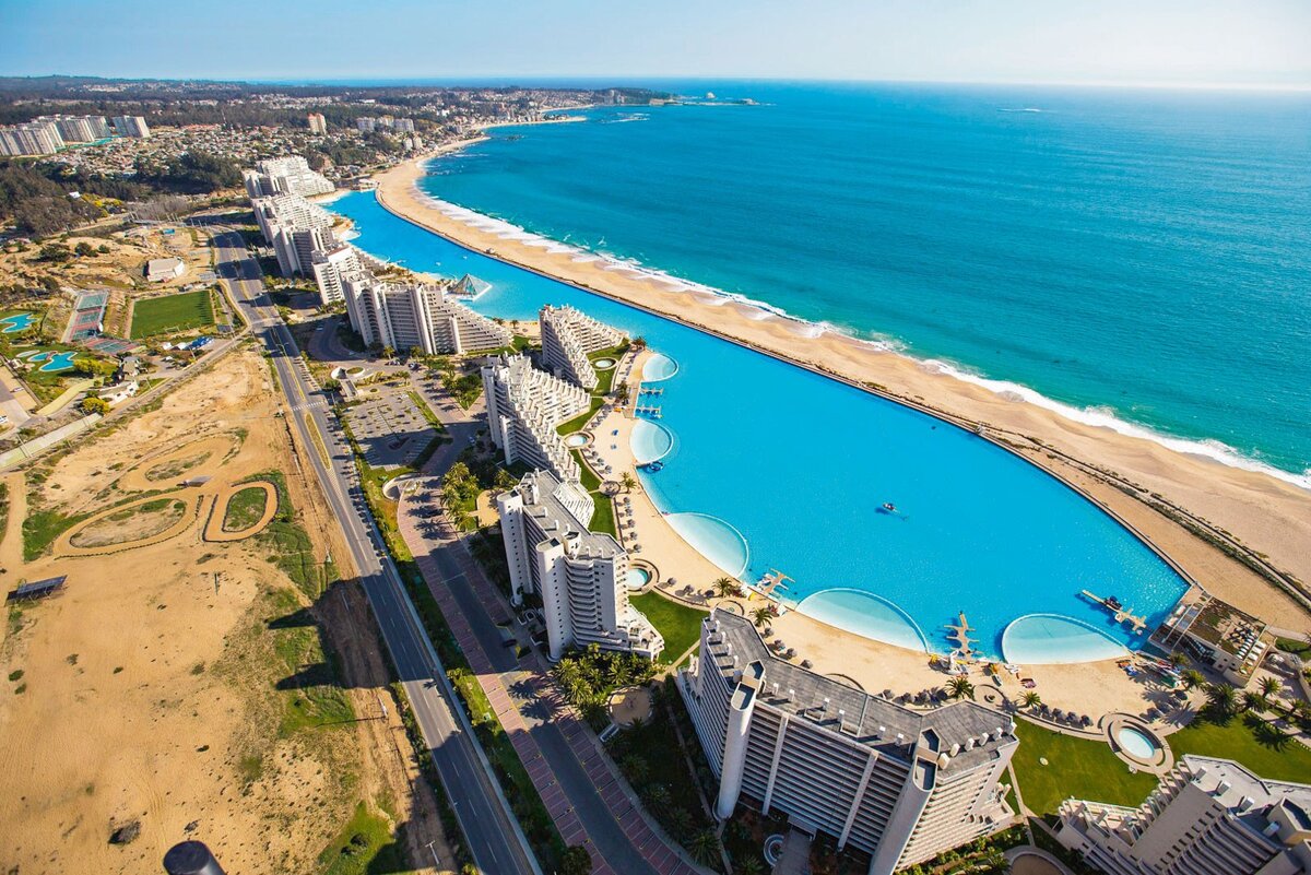 Бассейн в Чили на берегу Тихого океана