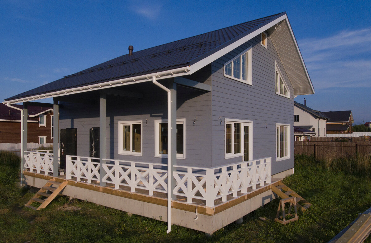 Счастливый дом на ж/б сваях
