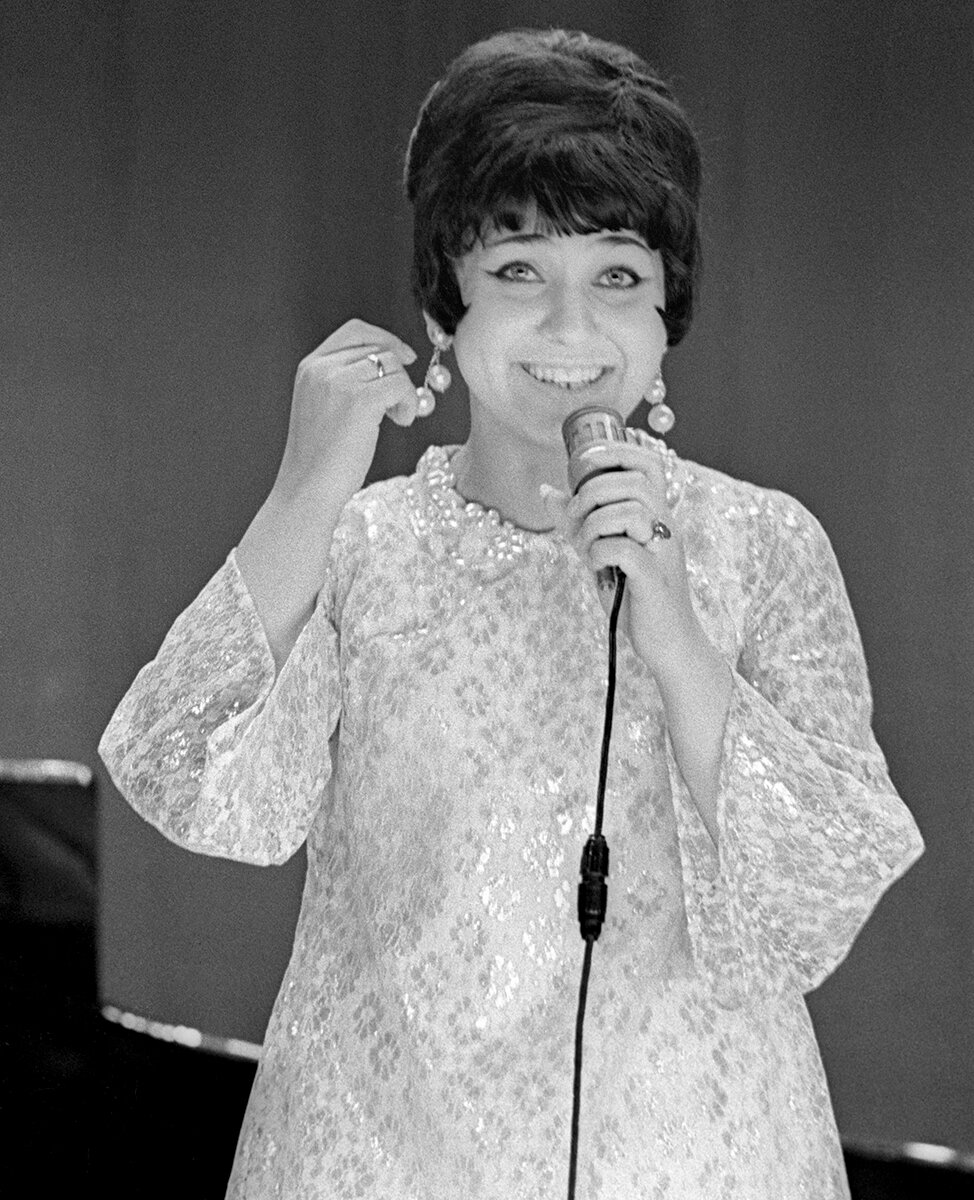 Эстрадная певица Аида Ведищева, 1972 год                                                                                                               Фото: ТАСС/Михаил Строков