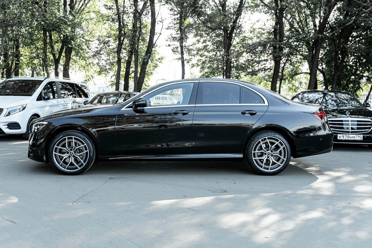 Mercedes-Benz E-Class. Источник иллюстрации - auto.ru