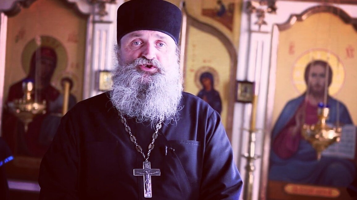 Аркадий Маковецкий — протоиерей, настоятель Храма Святого Василия Великого.