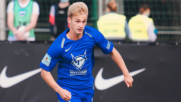 Фото с https://vk.com/fcchertanovo / Сергей Пиняев