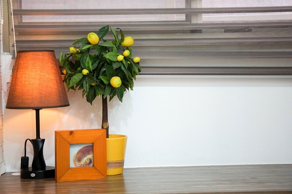 нельзя заниматься уборкой вечером