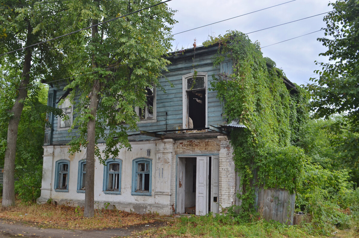 Спасенный и забытый: во что превратился дом 