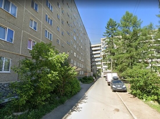     Инцидент произошел во дворе МКД по адресу ул. Автомагистральная, 5. Фото: google.com/maps.