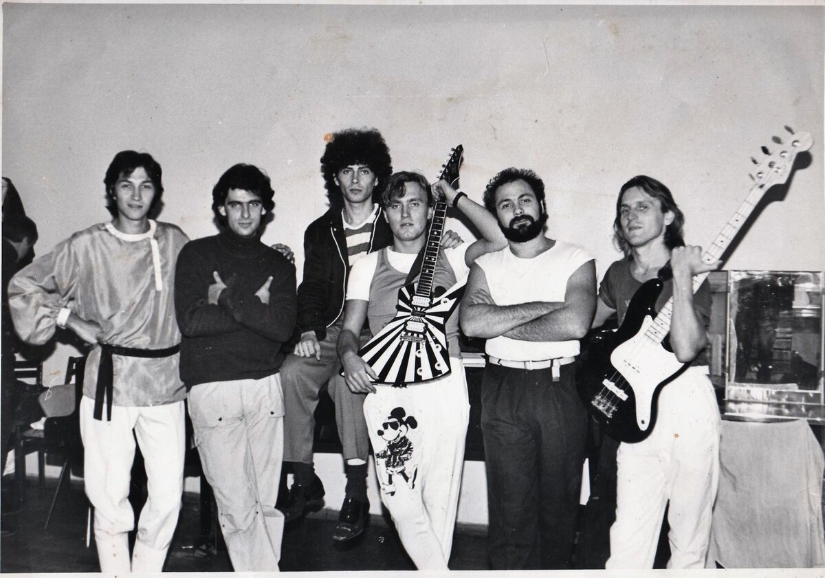 1986 г. «В едином ритме».