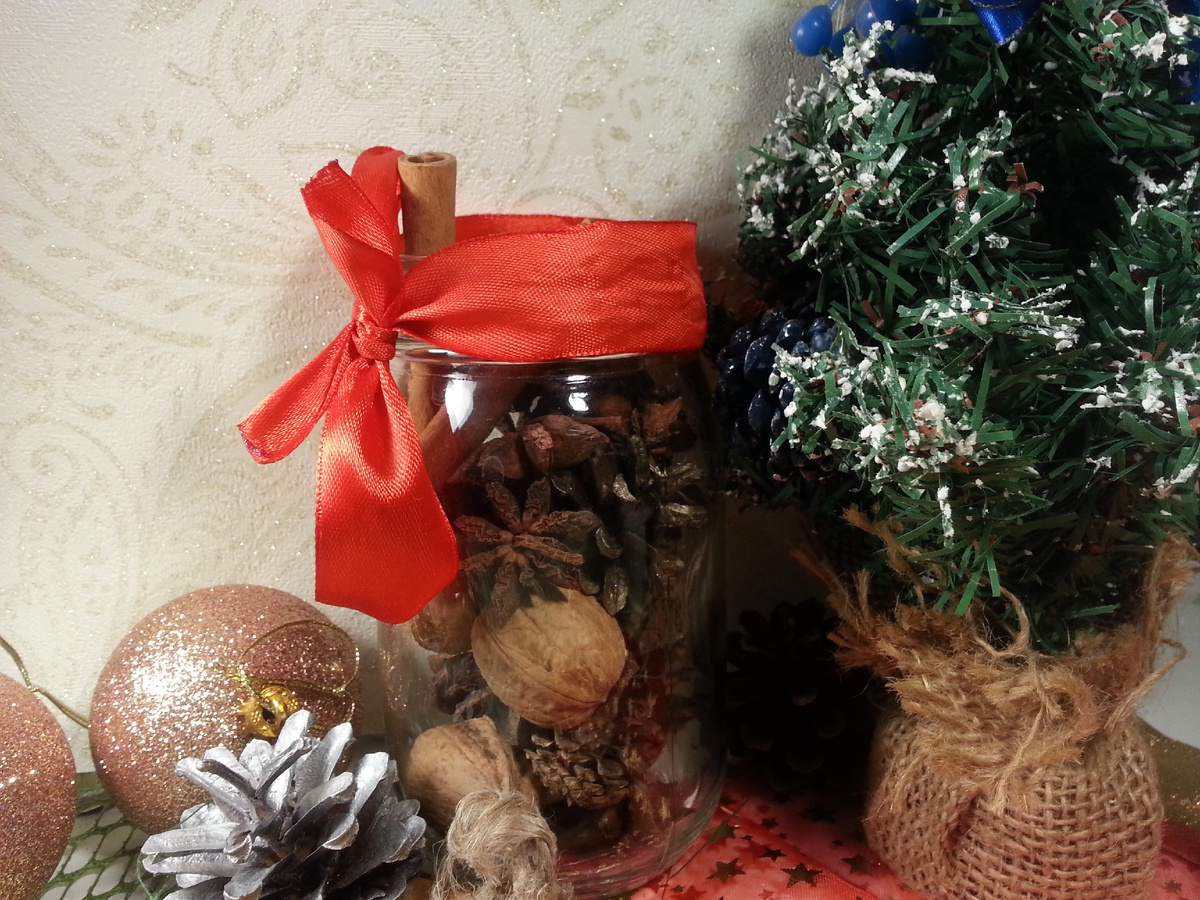 Завершенная новогодняя композиция с приятным ароматом