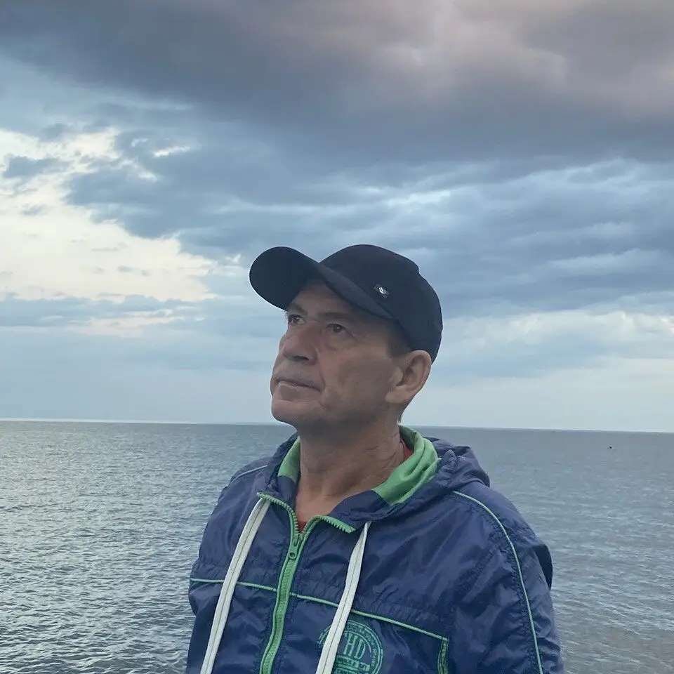    Александр Пономаренко скончался после борьбы с онкологическим заболеваниемСоцсети братьев Пономаренко