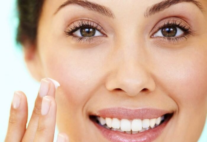 Цинковая мазь эффективно устраняет пигментные пятна