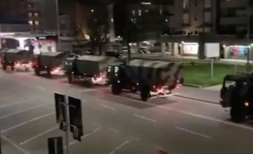 Из Италии трупов везут грузовиками 