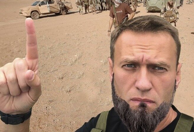 Навальный ибн Джазир с друзями на пикнике. Архивное фото