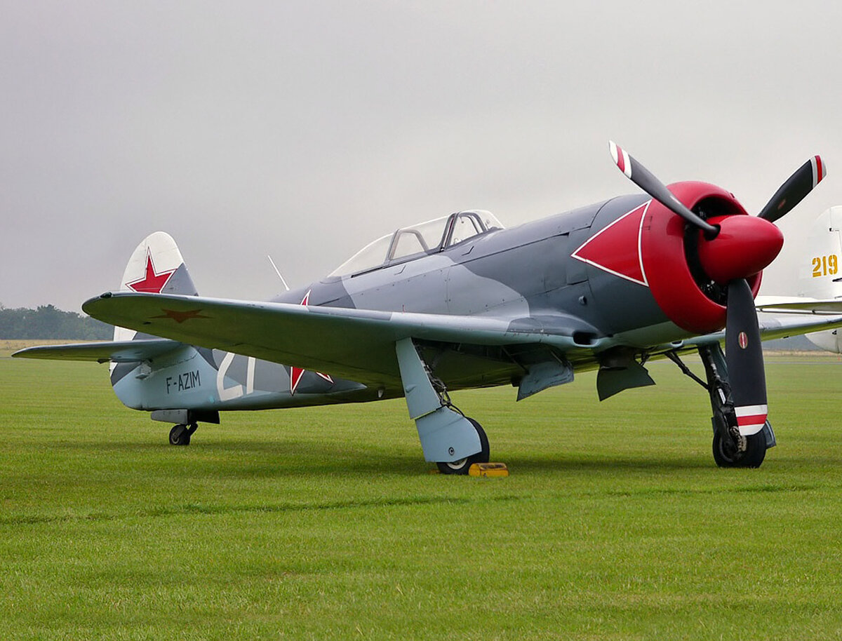 Низкоплан Як-3у (источник : Яндекс картинки) .