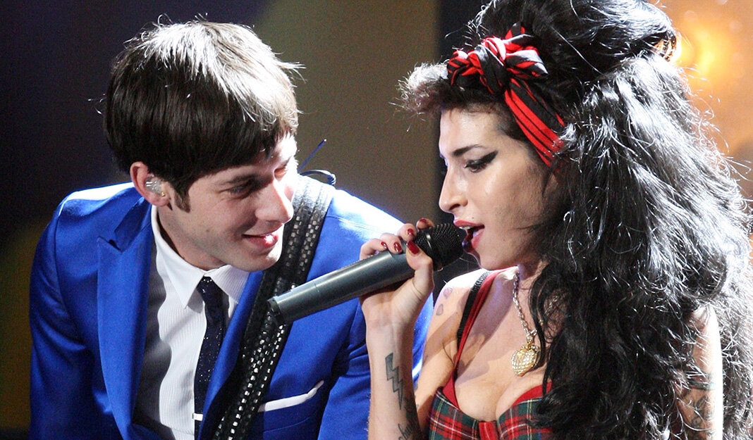 Mark Ronson & Amy Winehouse / Источник: https://fuse.tv/2015/01/mark-ronson-uptown-special-amy-winehouse