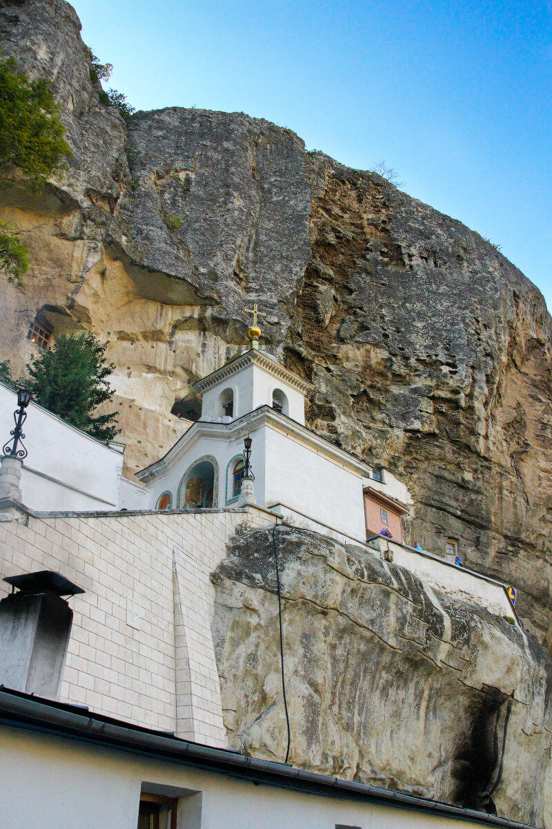Гора эски кермен. Челтер-мармара в крыму. Пещерный храм челтер-мармара. Мгвимеви монастырь грузия. Храм шулдан в крыму.